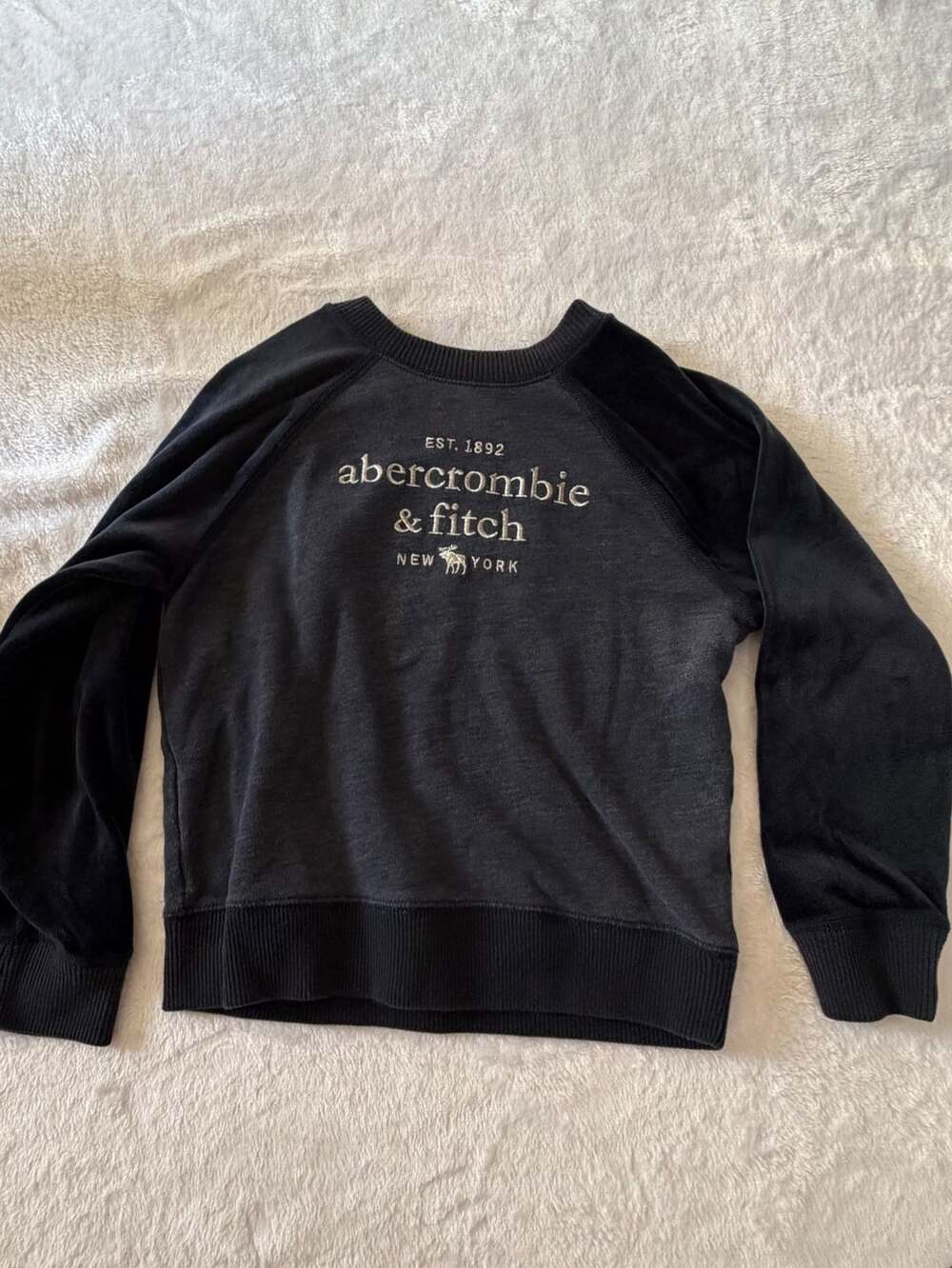 Abercrombie Kids Sweatshirt Size 5/6 Black Embroidered Logo